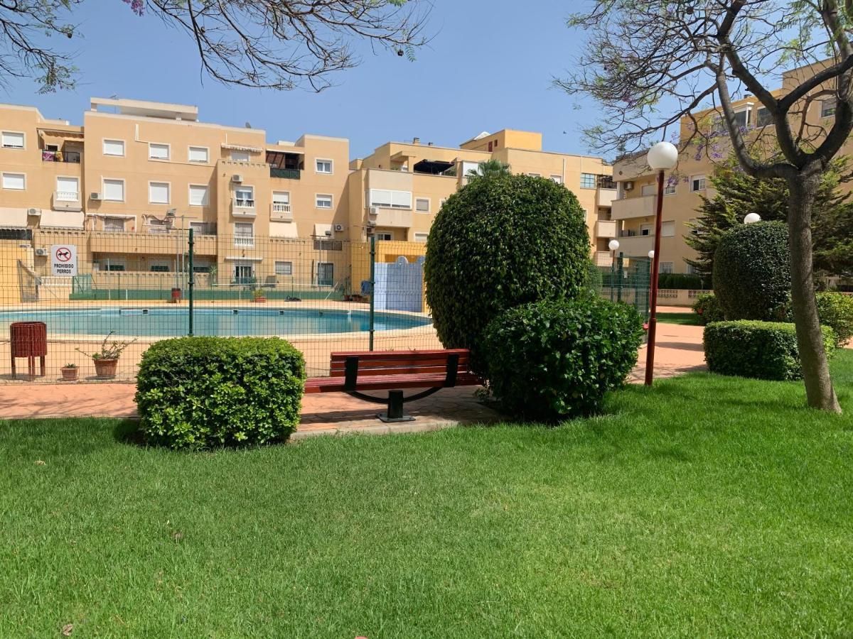 Apartamento 3 Dormitorios En La Playa De Almeria. Roquetas de Mar Exterior foto
